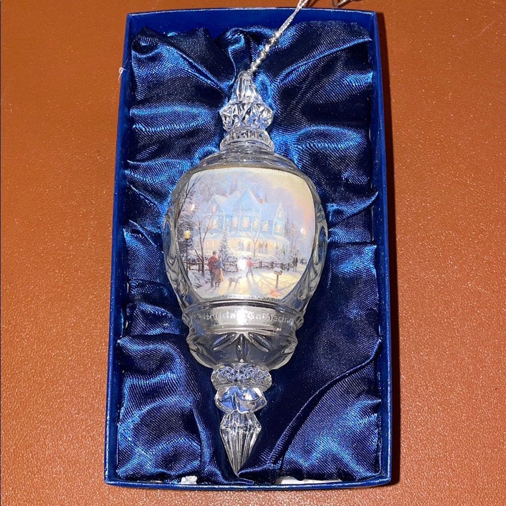 Thomas Kinkade Crystal Holiday Ornament